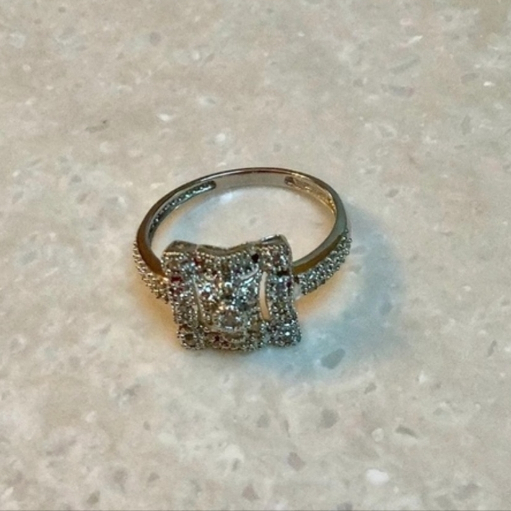 😍14 Kt White Gold & Diamond Ring Vintage Design Size 7 😍 NWOT